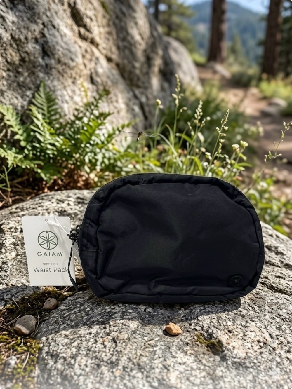 GAIAM NWT Waist Sidekick Fanny Pack Crossbody Bag Nylon Black Hiking Travel 531